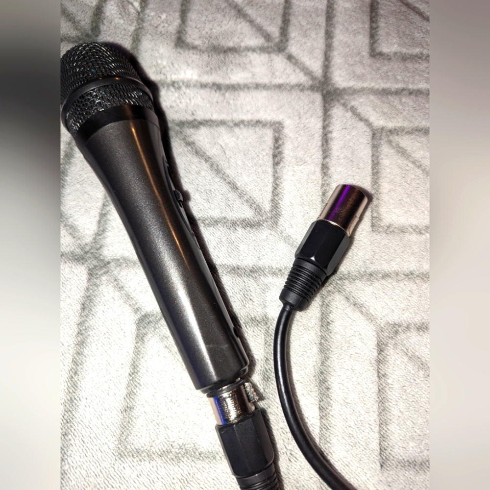 Wired microphone 🎤 for singing